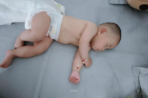 阿勒泰宝宝口水多怎么回事